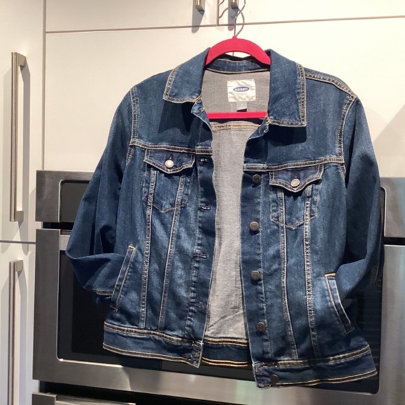 Old Navy Jean Jacket medium CROPPED. Nice design - Picture 3 of 5